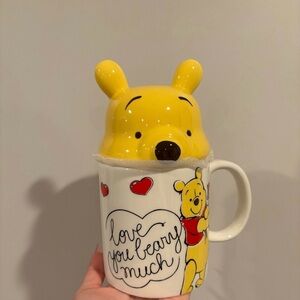 Winnie the Pooh valentines Mug with Lid